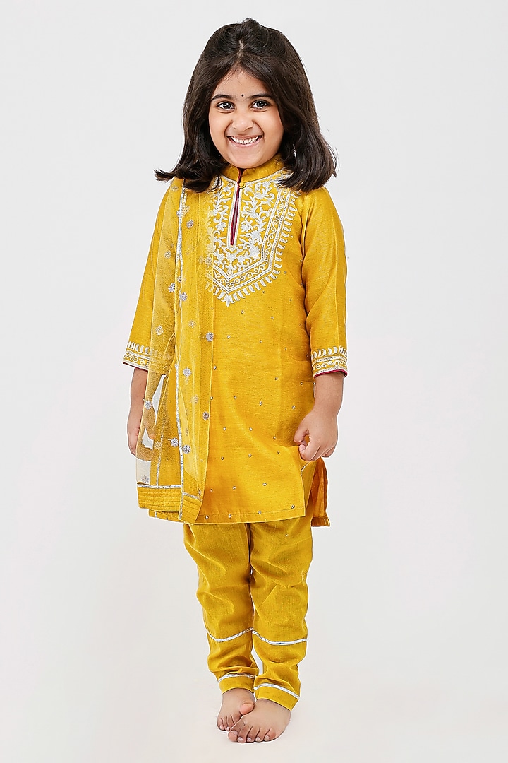 Mustard Handwoven Chanderi Dori Hand Embroidered Kurta Set For Girls by Mamma Plz at Pernia's Pop Up Shop