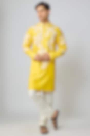 Yellow Silk Kurta Set by Mard by Abu Sandeep at Pernia's Pop Up Shop