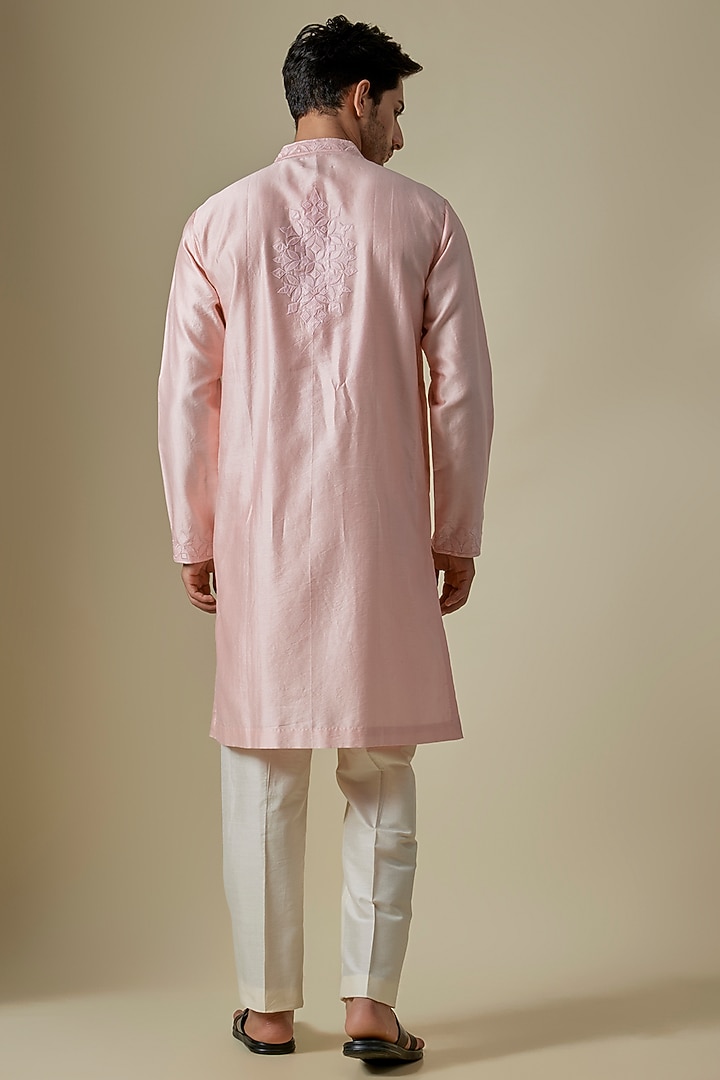 Peach Silk Viscose Kurta Set by Mard by Abu Sandeep at Pernia's Pop Up Shop