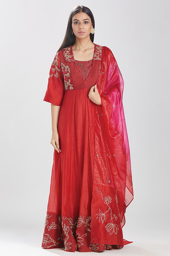 Red Embroidered Wedding Anarkali Set by Megha Bansal at Pernia's Pop Up Shop