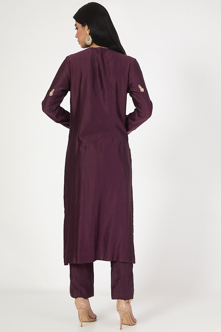 Wine Chanderi & Tulle Embellished Kurta Set by Megha Bansal at Pernia's Pop Up Shop