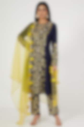 Navy Blue Embroidered Kurta Set by Megha Bansal at Pernia's Pop Up Shop