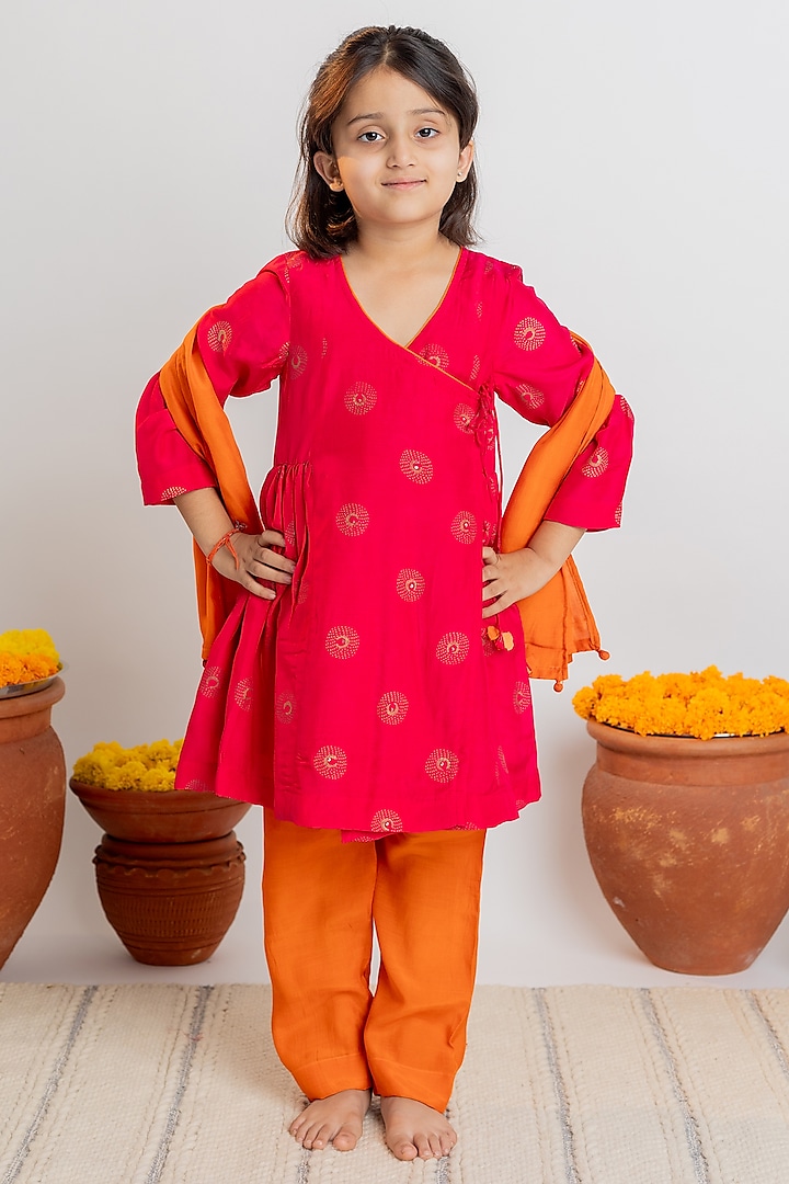 Pink Muslin Printed Angrakha Kurta Set For Girls by MR BRAT at Pernia's Pop Up Shop