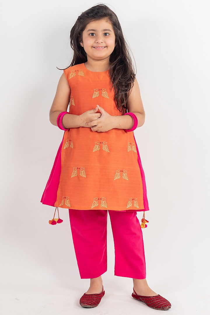 Rust Pink Hand Embroidered Kurta Set For Girls by MR BRAT at Pernia's Pop Up Shop