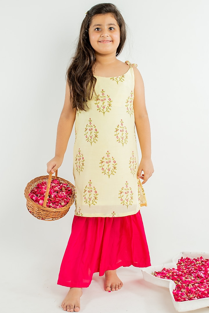 Yellow Muslin Boota Block Printed Kurta Set For Girls by MR BRAT at Pernia's Pop Up Shop