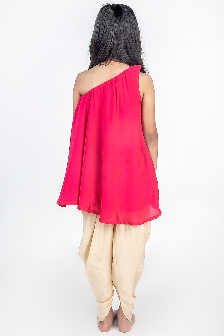 Pink Muslin Hand Embroidered Kurta Set For Girls by MR BRAT at Pernia's Pop Up Shop