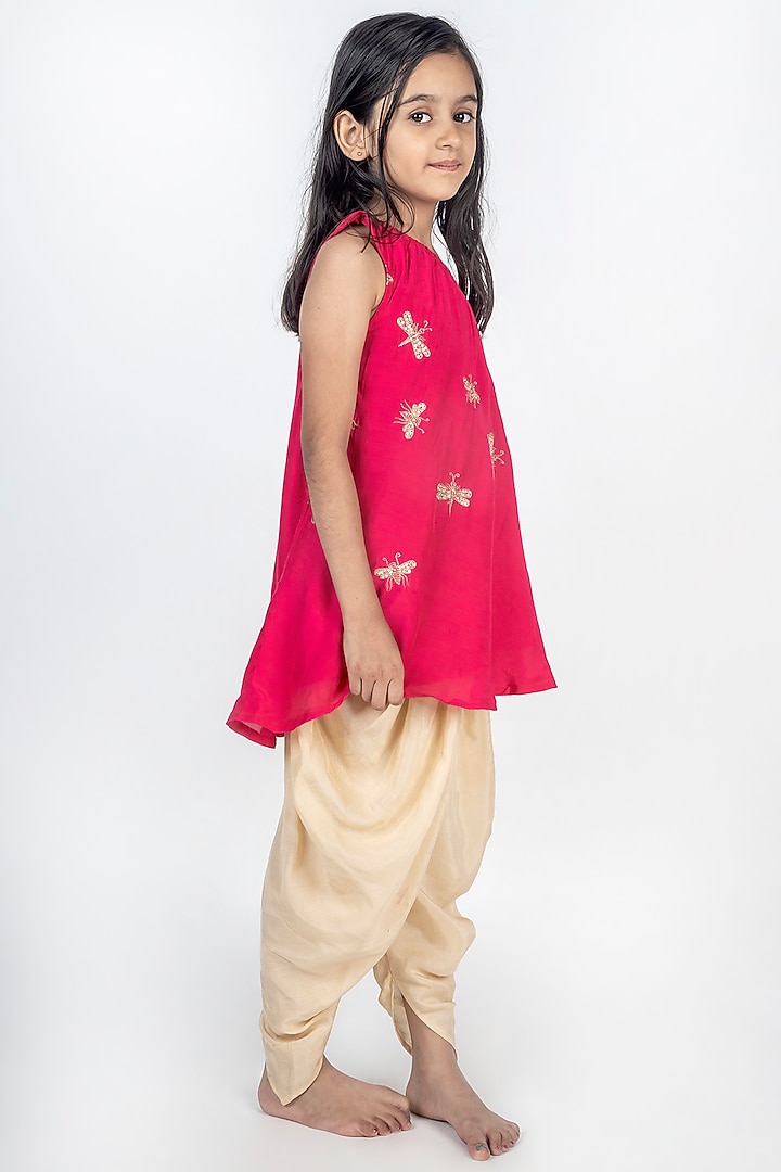 Pink Muslin Hand Embroidered Kurta Set For Girls by MR BRAT at Pernia's Pop Up Shop