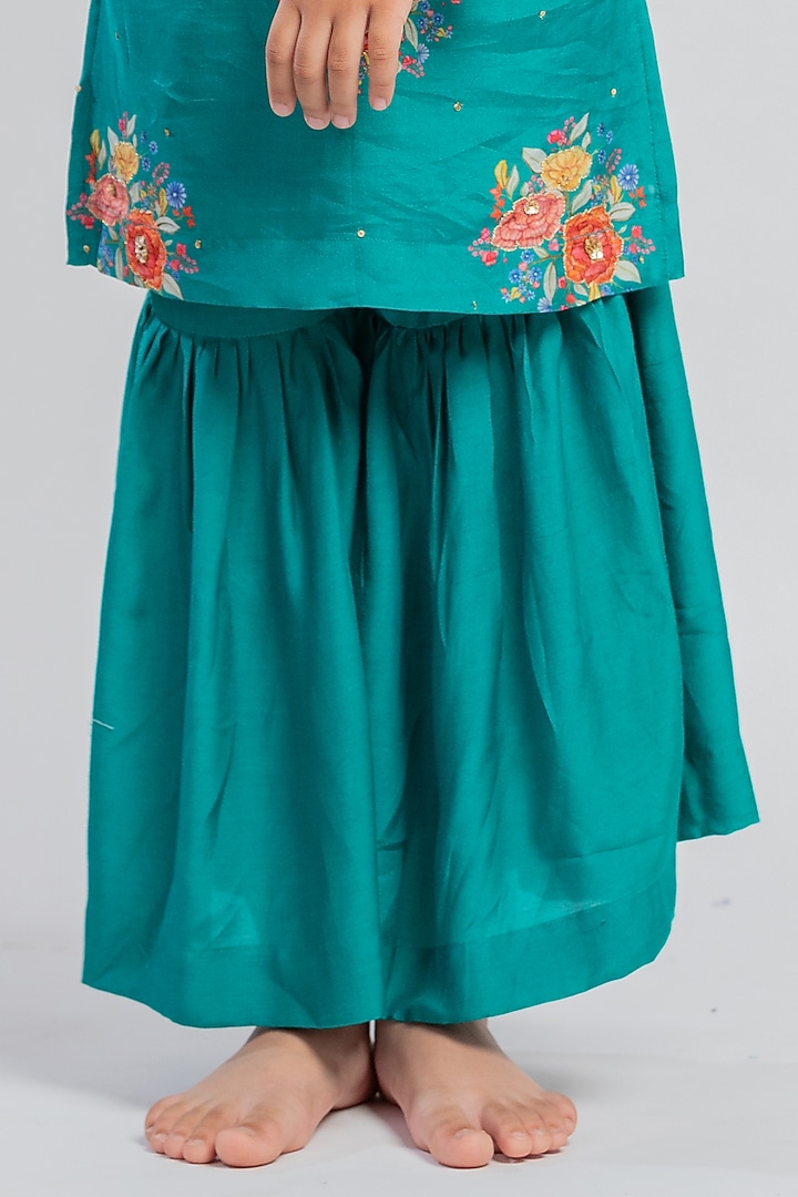 Green Muslin Floral Printed & Embroidered Kurta Set For Girls by MR BRAT at Pernia's Pop Up Shop