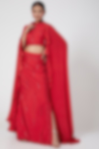 Red Embroidered Slit Skirt Set by Mani Bhatia