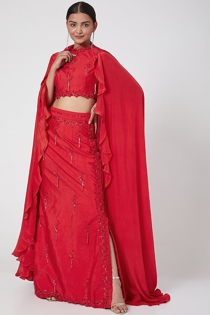 Red Embroidered Slit Skirt Set by Mani Bhatia