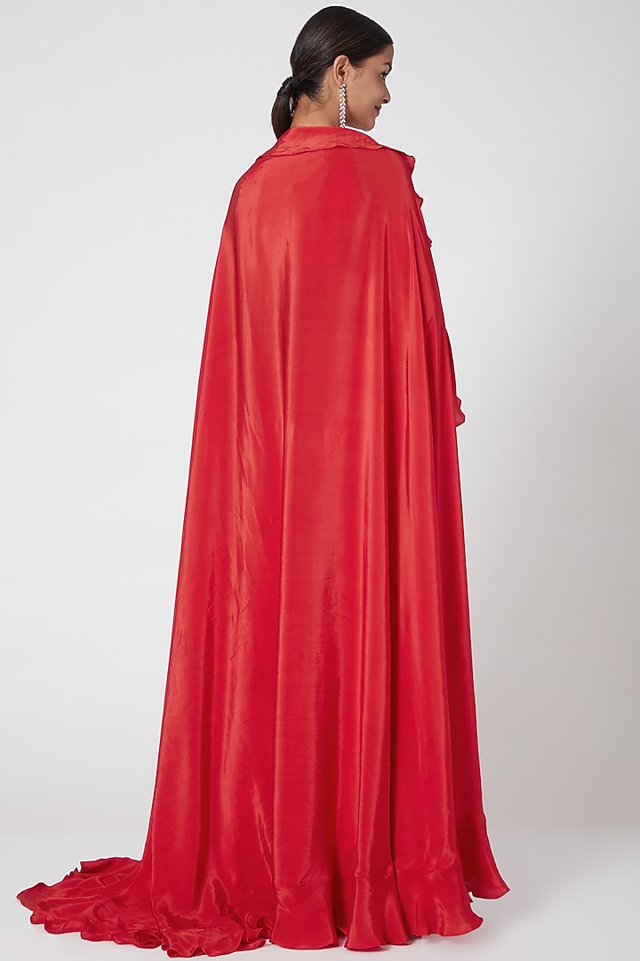 Red Embroidered Slit Skirt Set by Mani Bhatia at Pernia's Pop Up Shop