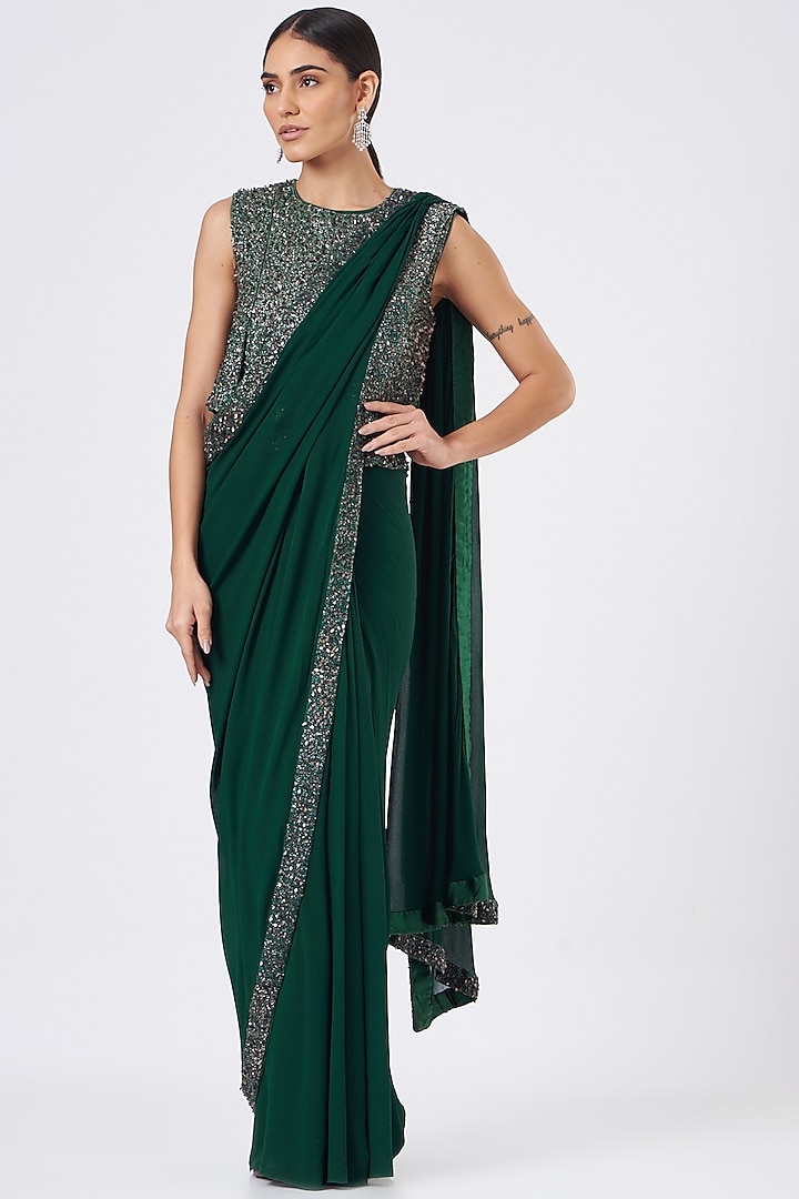 Emerald Green Georgette Draped Saree Set by Mani Bhatia