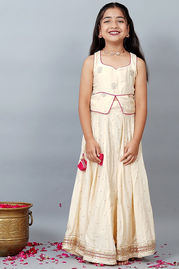 Off-White Soft Muslin Zari Embroidered Lehenga Set For Girls by MR BRAT at Pernia's Pop Up Shop