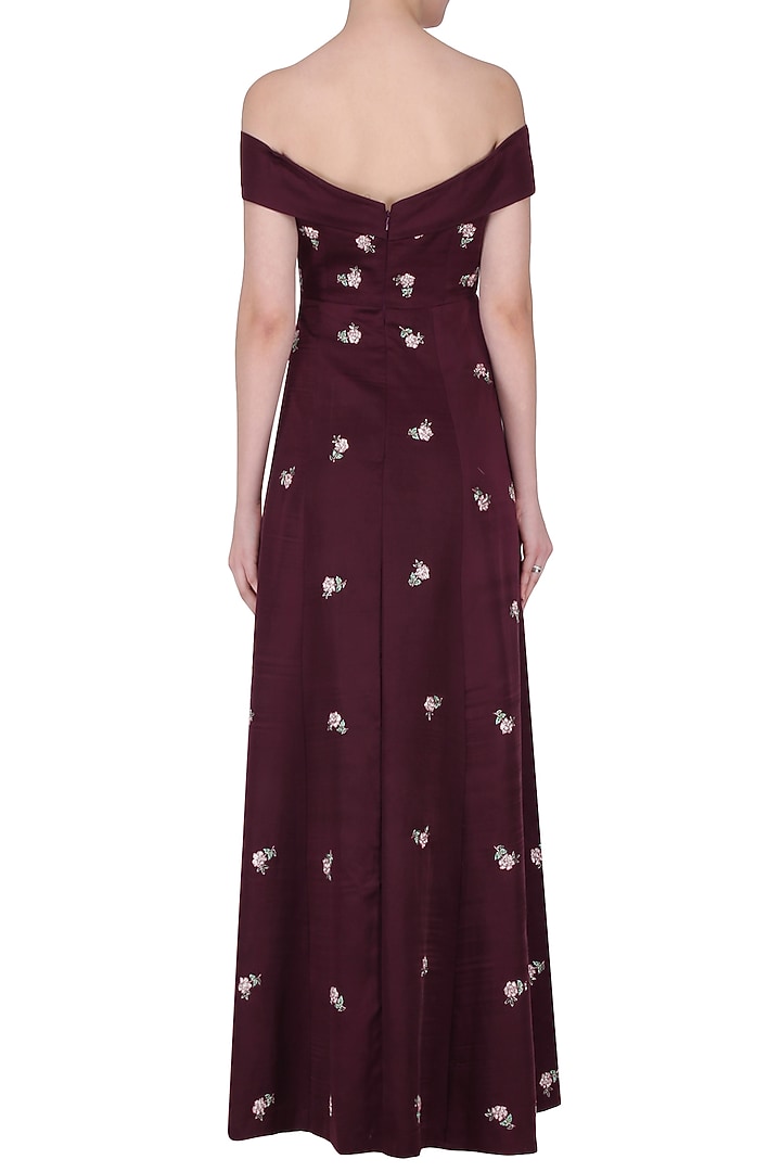 Maroon embroidered gown available only at Pernia's Pop Up Shop.