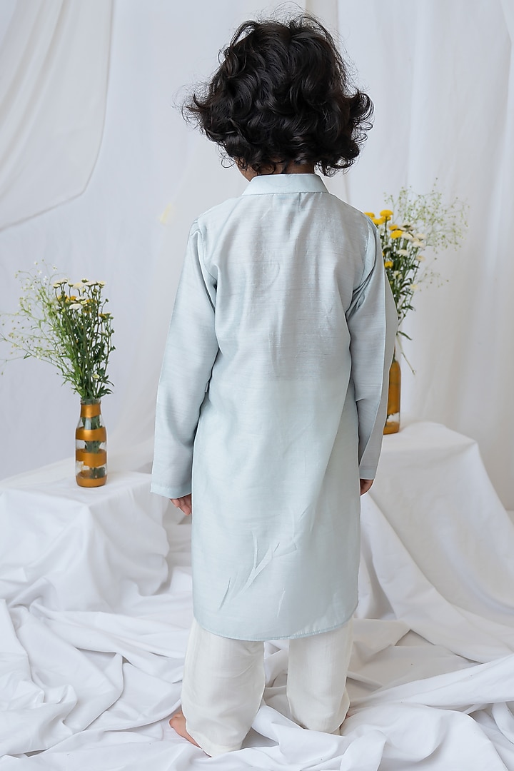 Grey Organic Cotton Applique Embroidered Kurta Set For Boys by Mi Dulce An'ya at Pernia's Pop Up Shop