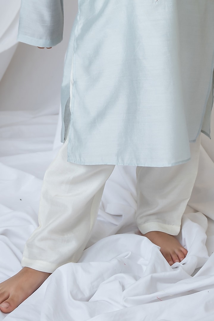 Grey Organic Cotton Applique Embroidered Kurta Set For Boys by Mi Dulce An'ya at Pernia's Pop Up Shop
