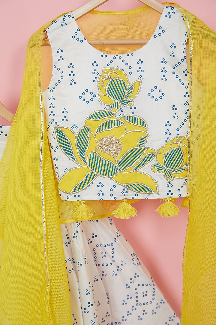 White Organic Cotton Bandhej Printed Lehenga Set For Girls by Mi Dulce An'ya at Pernia's Pop Up Shop