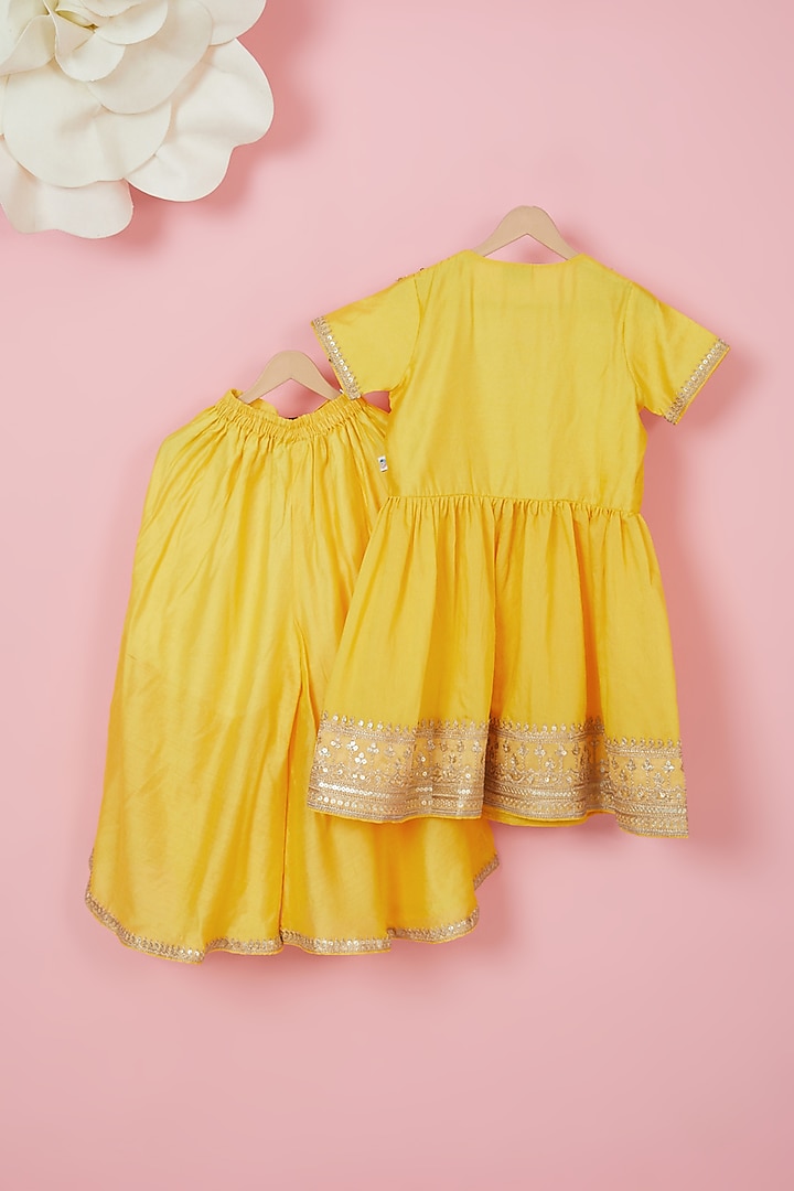Yellow Organic Cotton Embellished Kurta Set For Girls by Mi Dulce An'ya at Pernia's Pop Up Shop