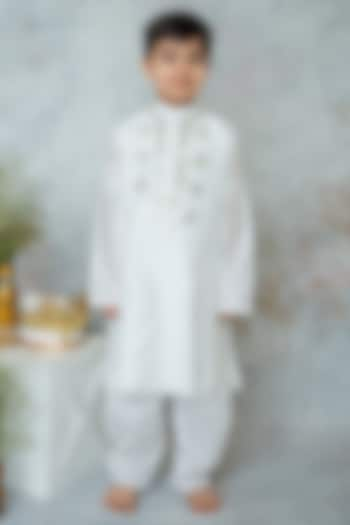 Ivory Organic Cotton & Handwoven Chanderi Mirror Embroidered Kurta Set For Boys by Mi Dulce An'ya at Pernia's Pop Up Shop