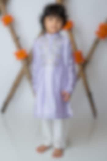 Lilac Organic Cotton & Handwoven Chanderi Mirror Embroidered Kurta Set For Boys by Mi Dulce An'ya