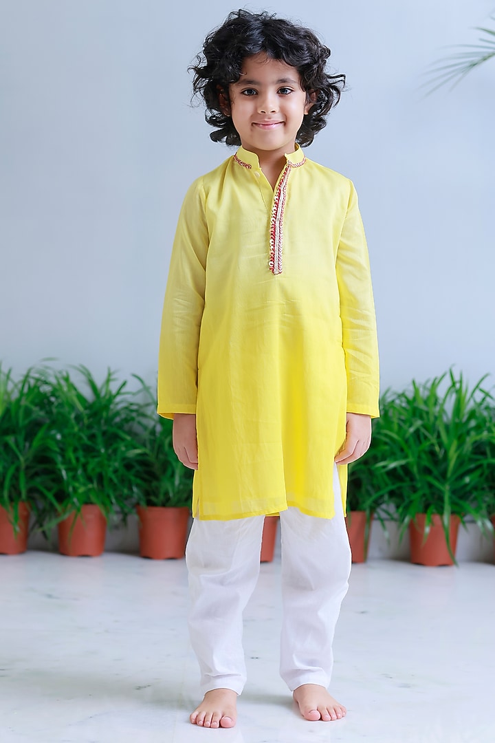 Yellow Handwoven Chanderi Embroidered Kurta Set For Boys by Mi Dulce An'ya at Pernia's Pop Up Shop