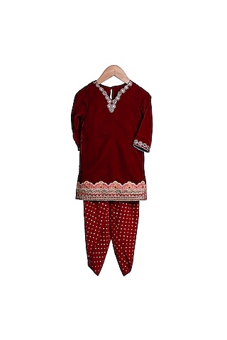Maroon Embroidered Kurta Set For Girls by Mi Dulce An'ya