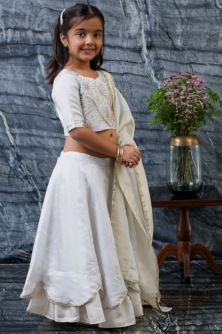 Silver Pure Tissue Lehenga Set For Girls by Mi Dulce An'ya at Pernia's Pop Up Shop