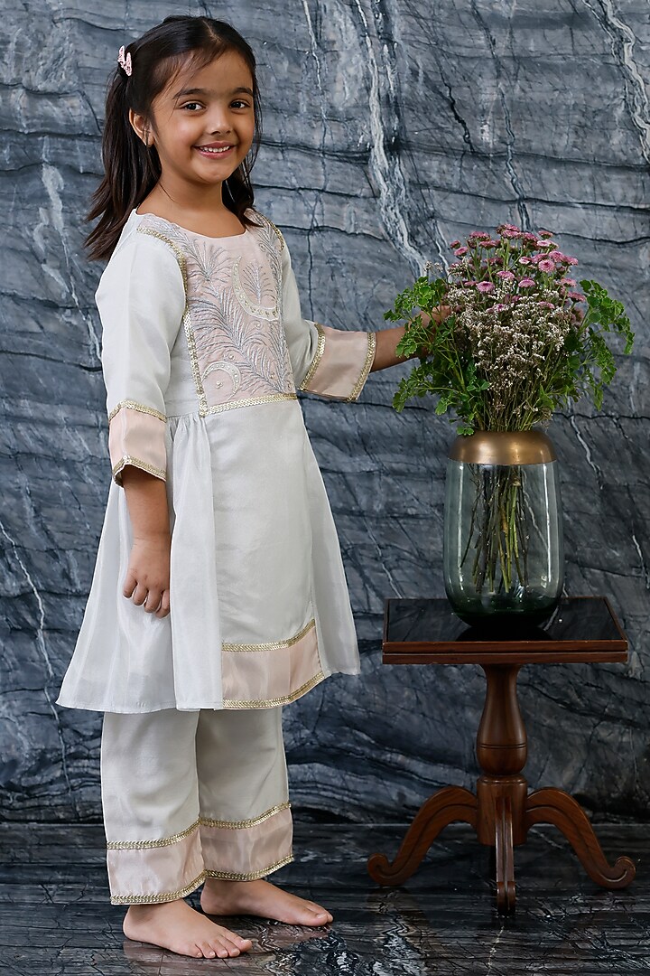 Silver Pure Tissue Kurta Set For Girls by Mi Dulce An'ya at Pernia's Pop Up Shop