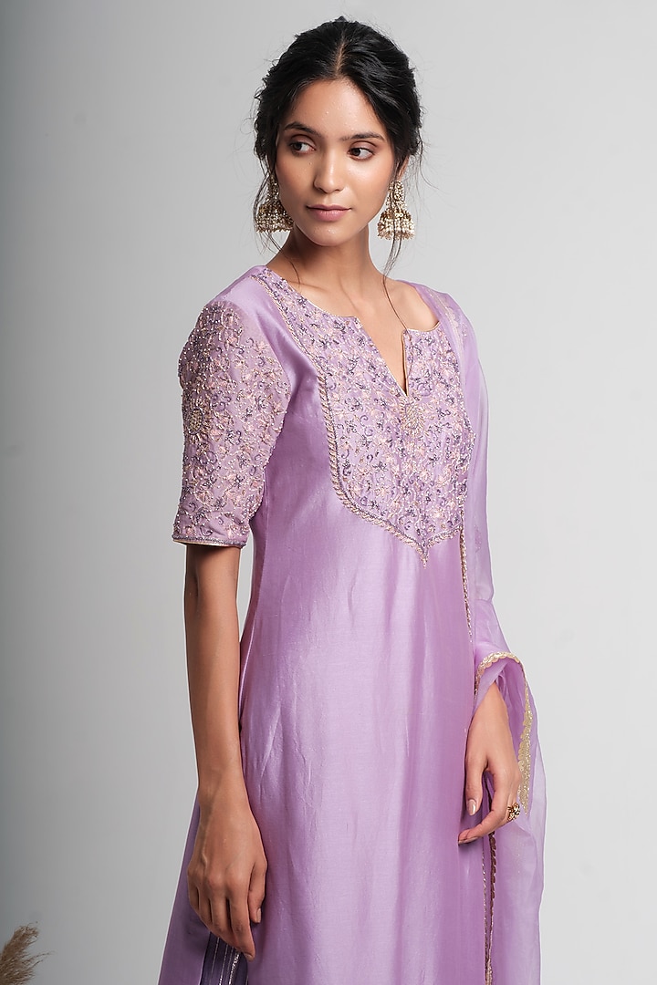 Lavender Pure Silk Chanderi Hand Embroidered Kurta Set by Muditaa By Urmila at Pernia's Pop Up Shop