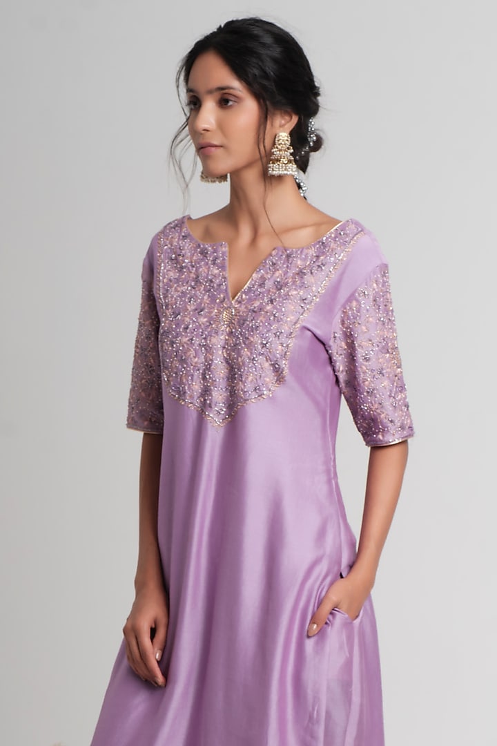 Lavender Pure Silk Chanderi Hand Embroidered Kurta Set by Muditaa By Urmila at Pernia's Pop Up Shop