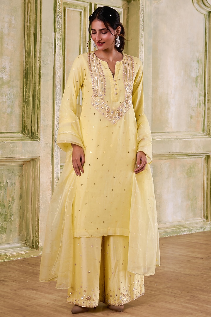 Butter Yellow Chanderi Silk Embroidered Kurta Set by Muditaa By Urmila at Pernia's Pop Up Shop