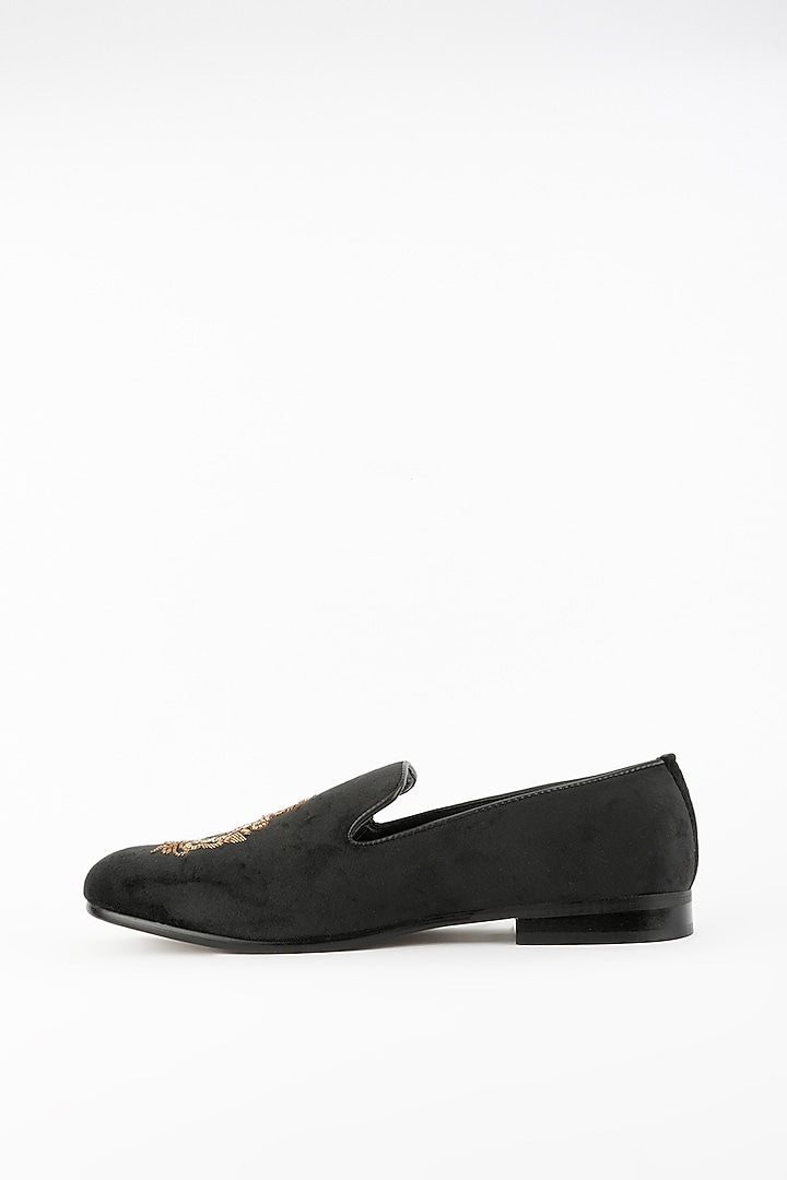 Slate Grey Velvet Handcrafted Slip-On Juttis by Modello Domani at Pernia's Pop Up Shop