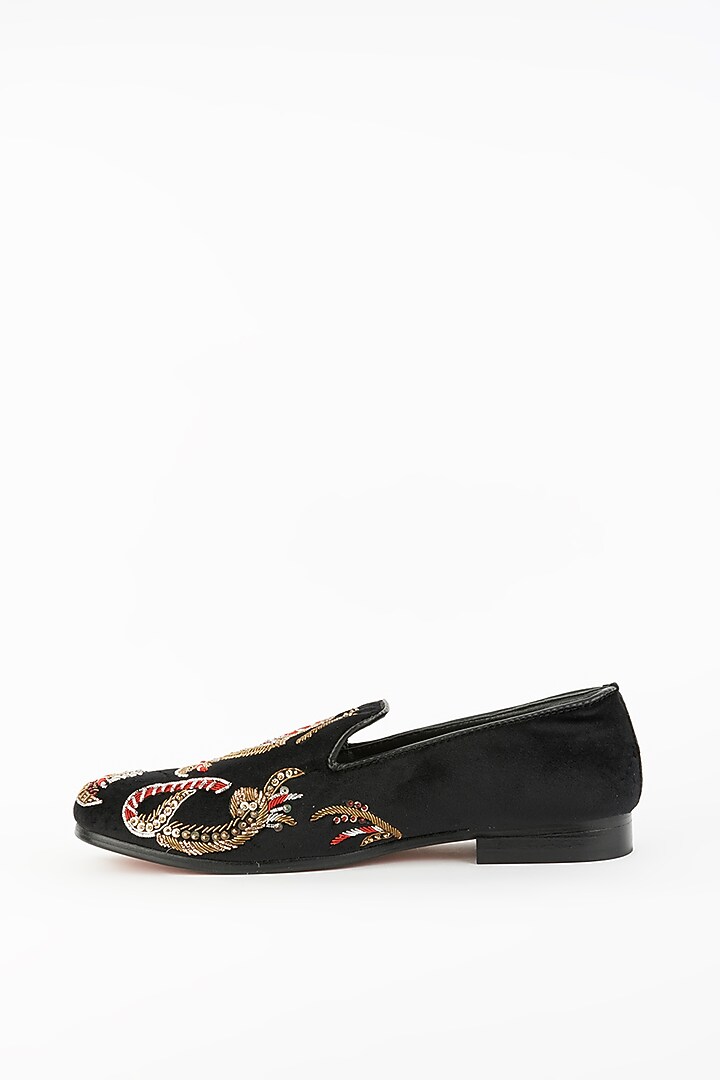 Black Velvet Handcrafted Slip-On Juttis by Modello Domani at Pernia's Pop Up Shop