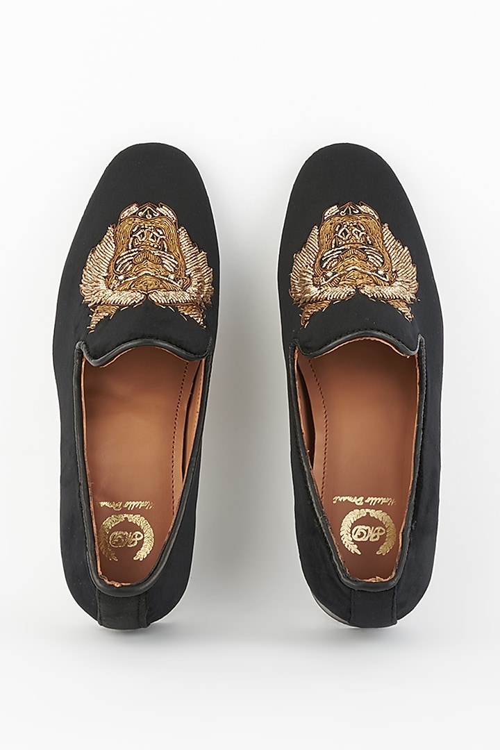 Black Handcrafted Slip-On Juttis by Modello Domani