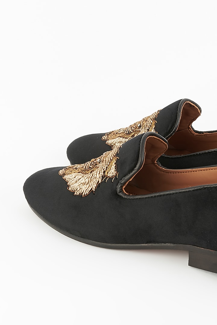 Black Handcrafted Slip-On Juttis by Modello Domani at Pernia's Pop Up Shop