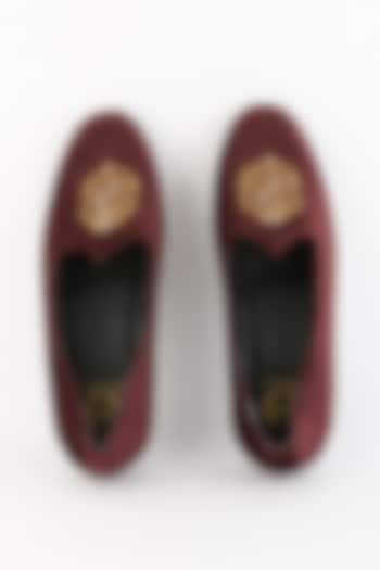 Wine Handcrafted Juttis by Modello Domani