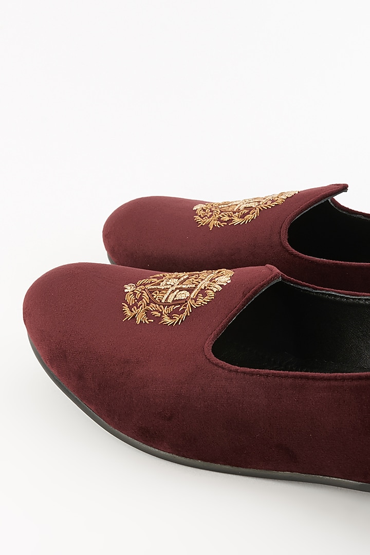 Wine Handcrafted Juttis by Modello Domani at Pernia's Pop Up Shop