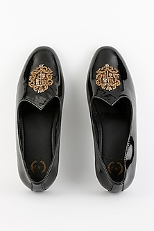 product-color-Black