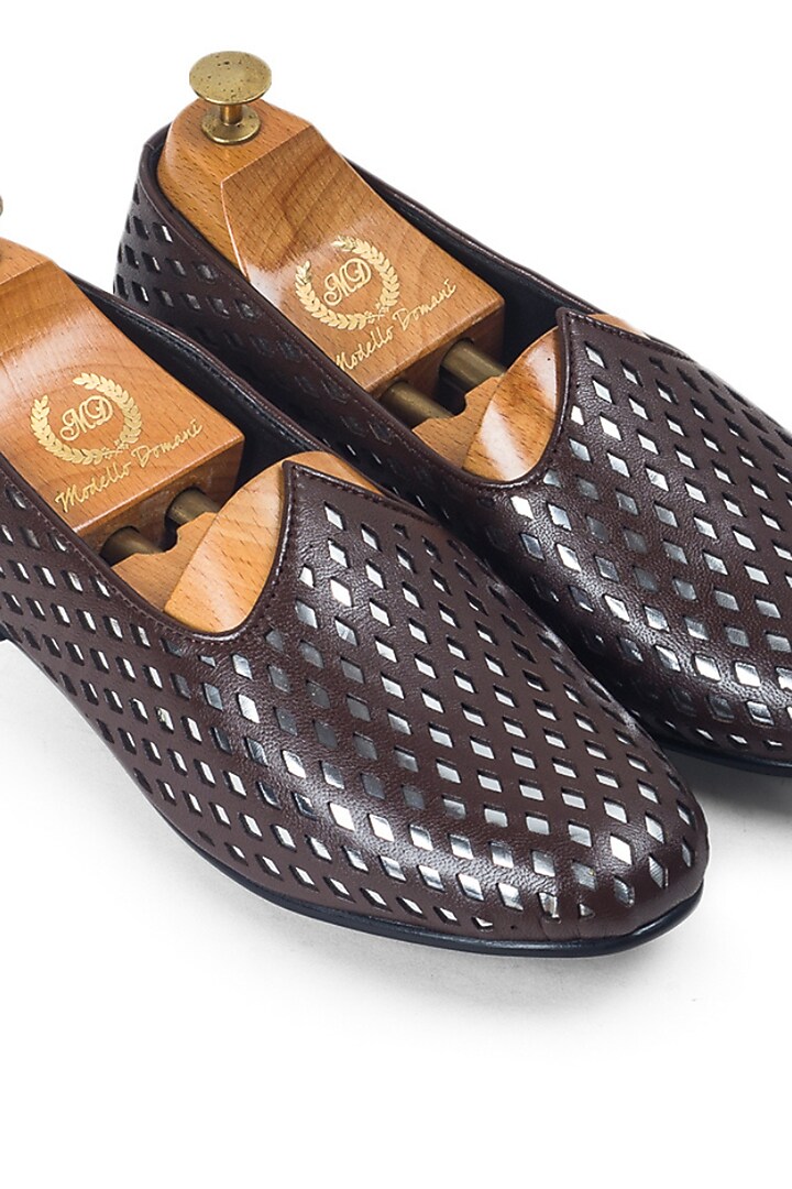 Brown Leather Juttis by Modello Domani at Pernia's Pop Up Shop