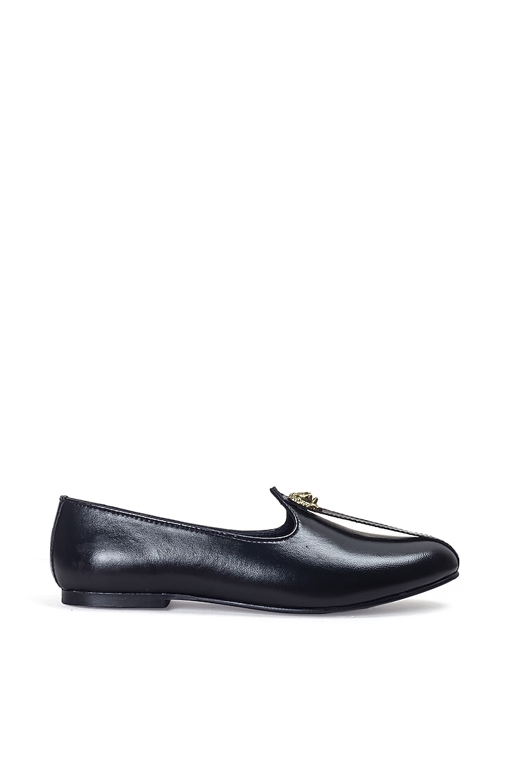 Black Leather Juttis by Modello Domani at Pernia's Pop Up Shop