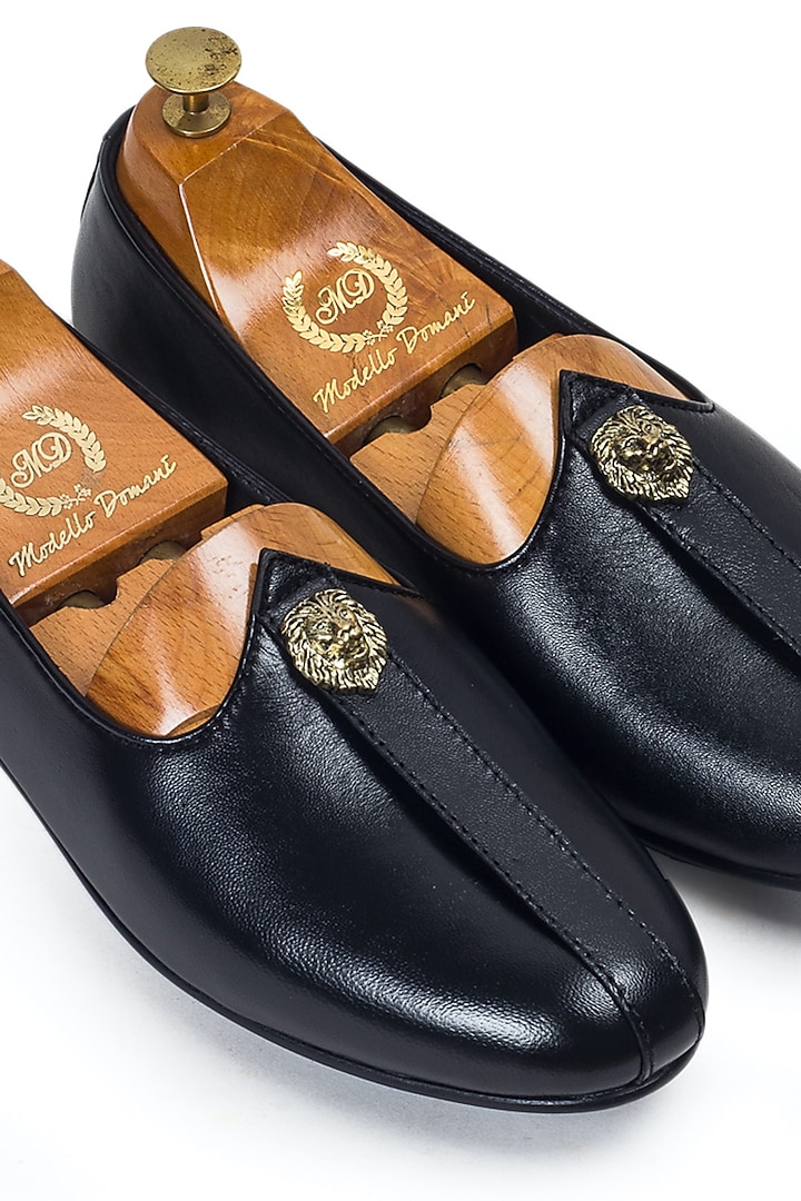 Black Leather Juttis by Modello Domani at Pernia's Pop Up Shop