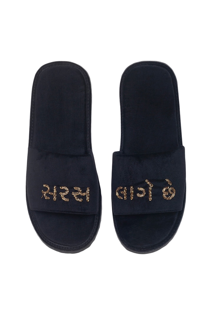 Black Handcrafted Slippers With Hand Embroidery by Modello Domani