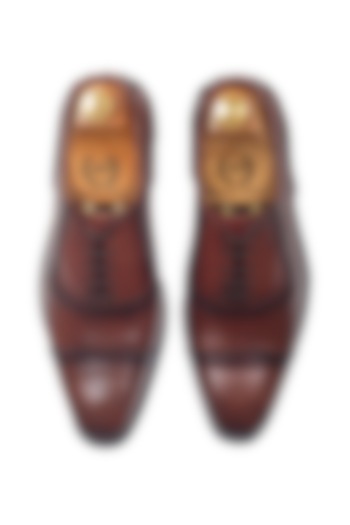 Brown Handcrafted Leather Brogues by Modello Domani