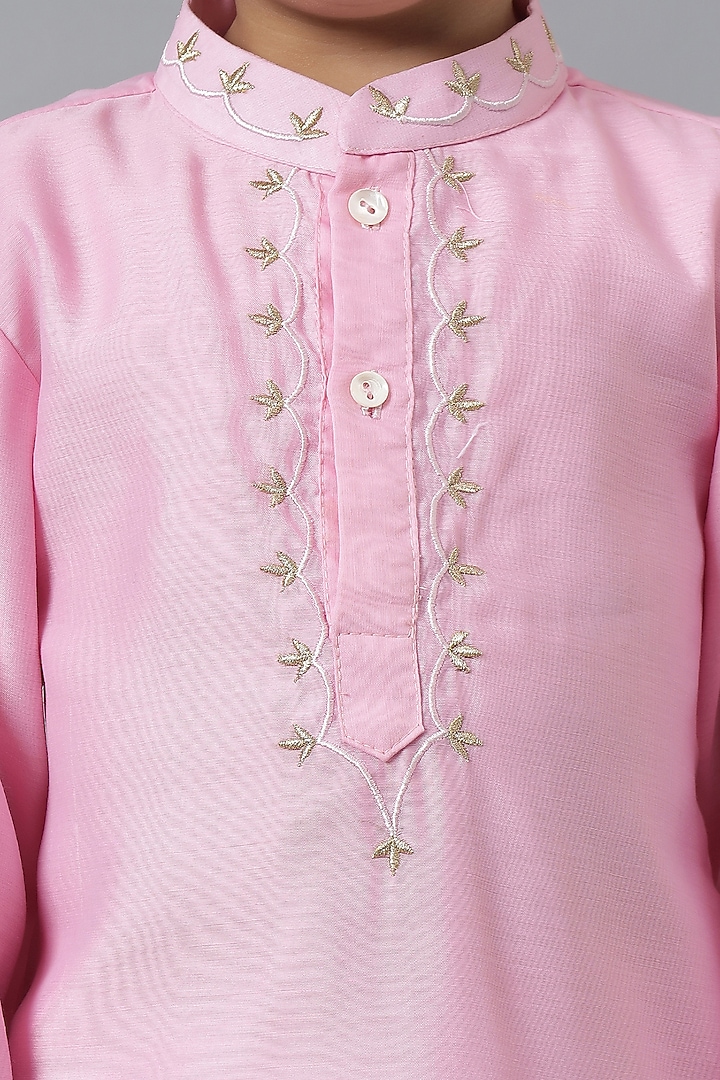 Pink Cotton Embroidered Kurta Set For Boys by Mudkid at Pernia's Pop Up Shop