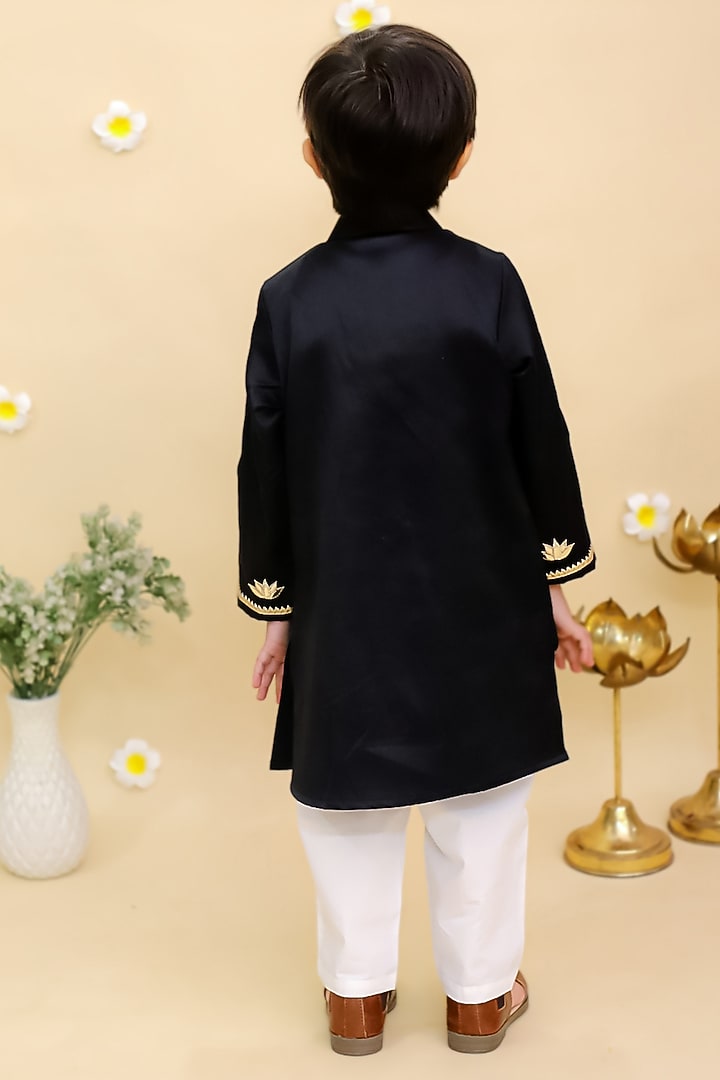 Black Cotton Silk Embroidered Kurta Set For Boys by Mudkid at Pernia's Pop Up Shop