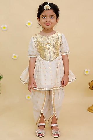 Off-White Cotton Embroidered Kurta Set For Girls by Mudkid