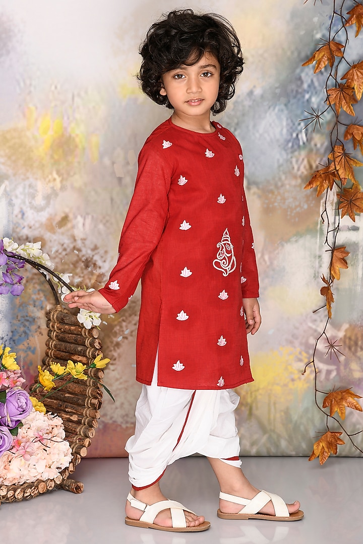 White Cotton Dhoti Set For Boys by Mudkid