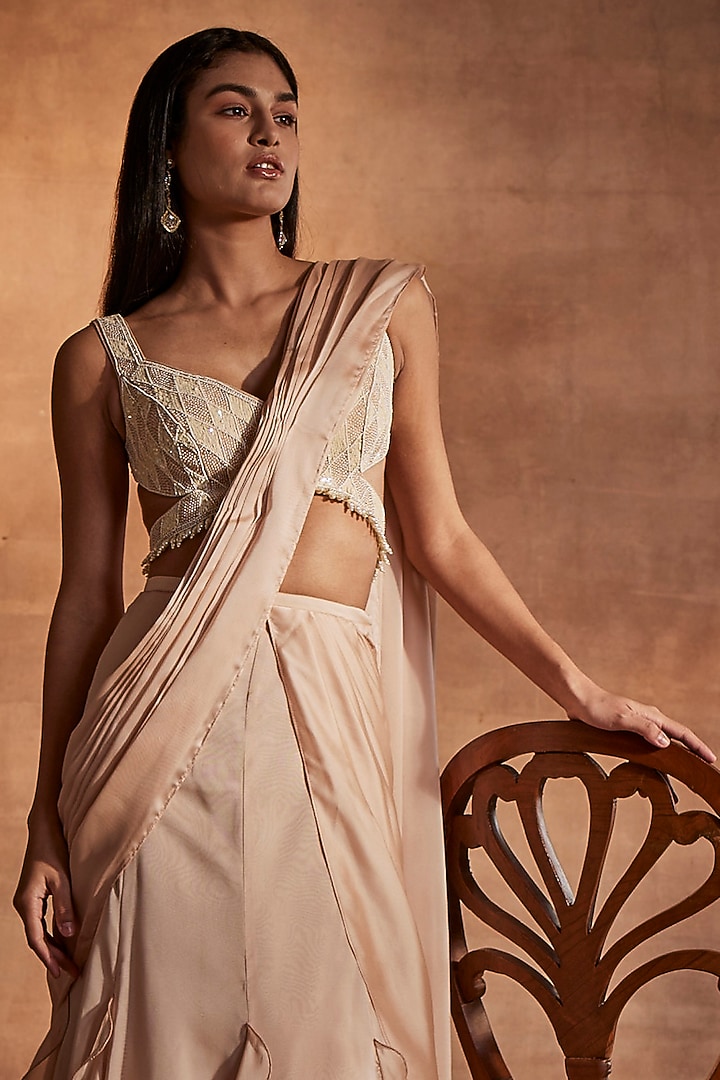 Peach Pink Georgette Draped Wedding Saree Set by Mynah Designs By Reynu Tandon at Pernia's Pop Up Shop