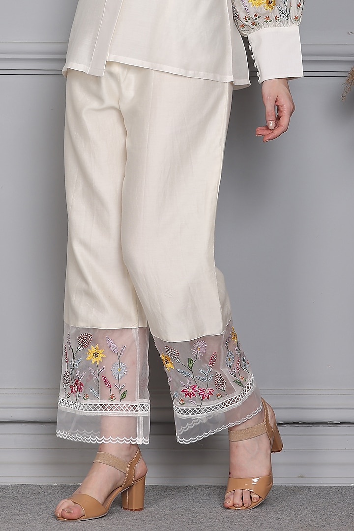 Off-White Cotton Silk Chanderi Resham Embroidered Co-Ord Set by Midori by SGV at Pernia's Pop Up Shop
