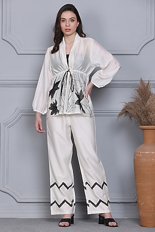 Off-White Cotton Silk Chanderi Resham Embroidered Co-Ord Set by Midori by SGV